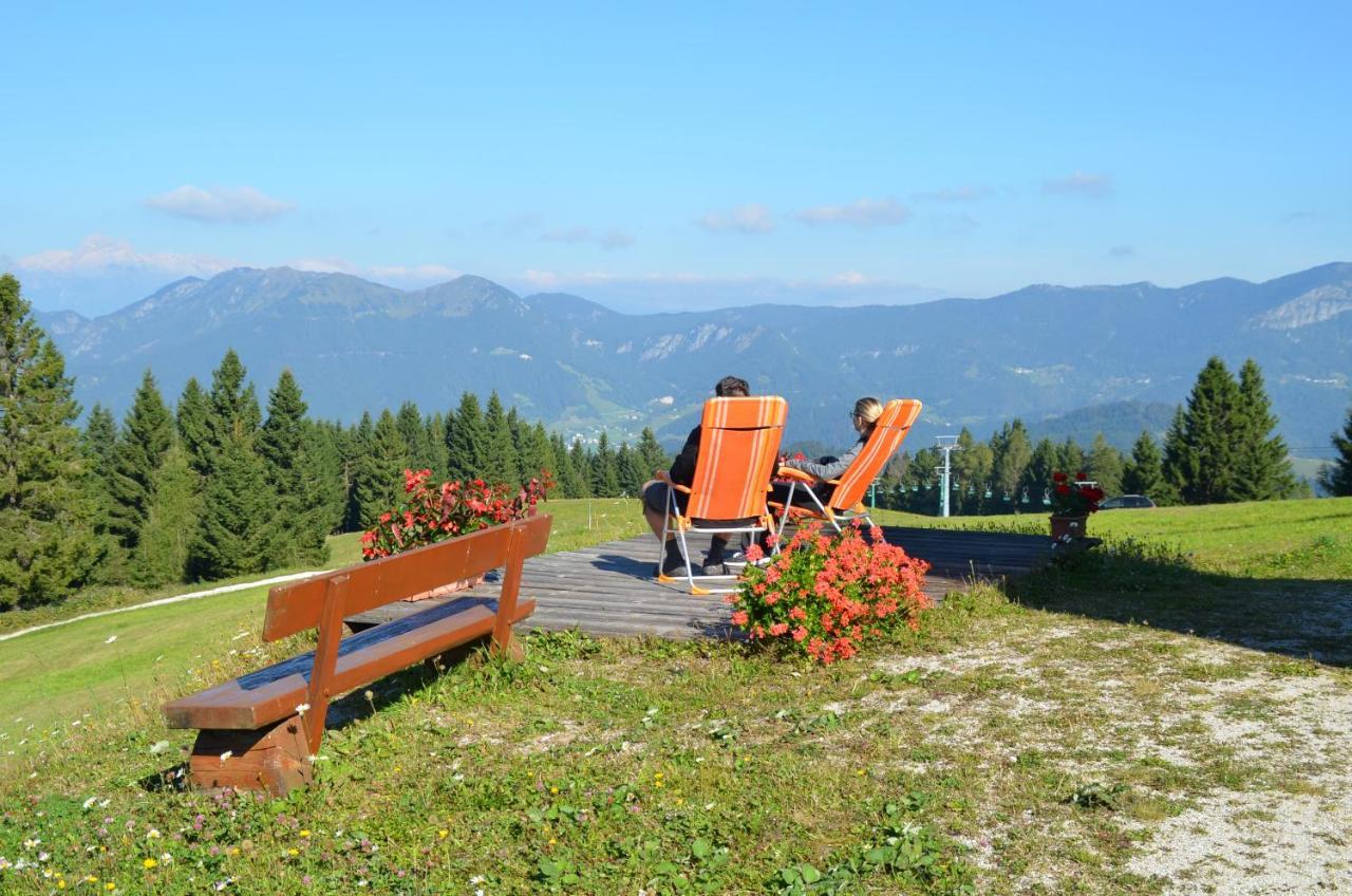 Apartmaji Srnca Cerkno Exteriör bild
