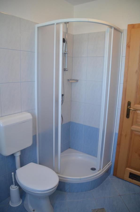 Apartmaji Srnca Cerkno Exteriör bild