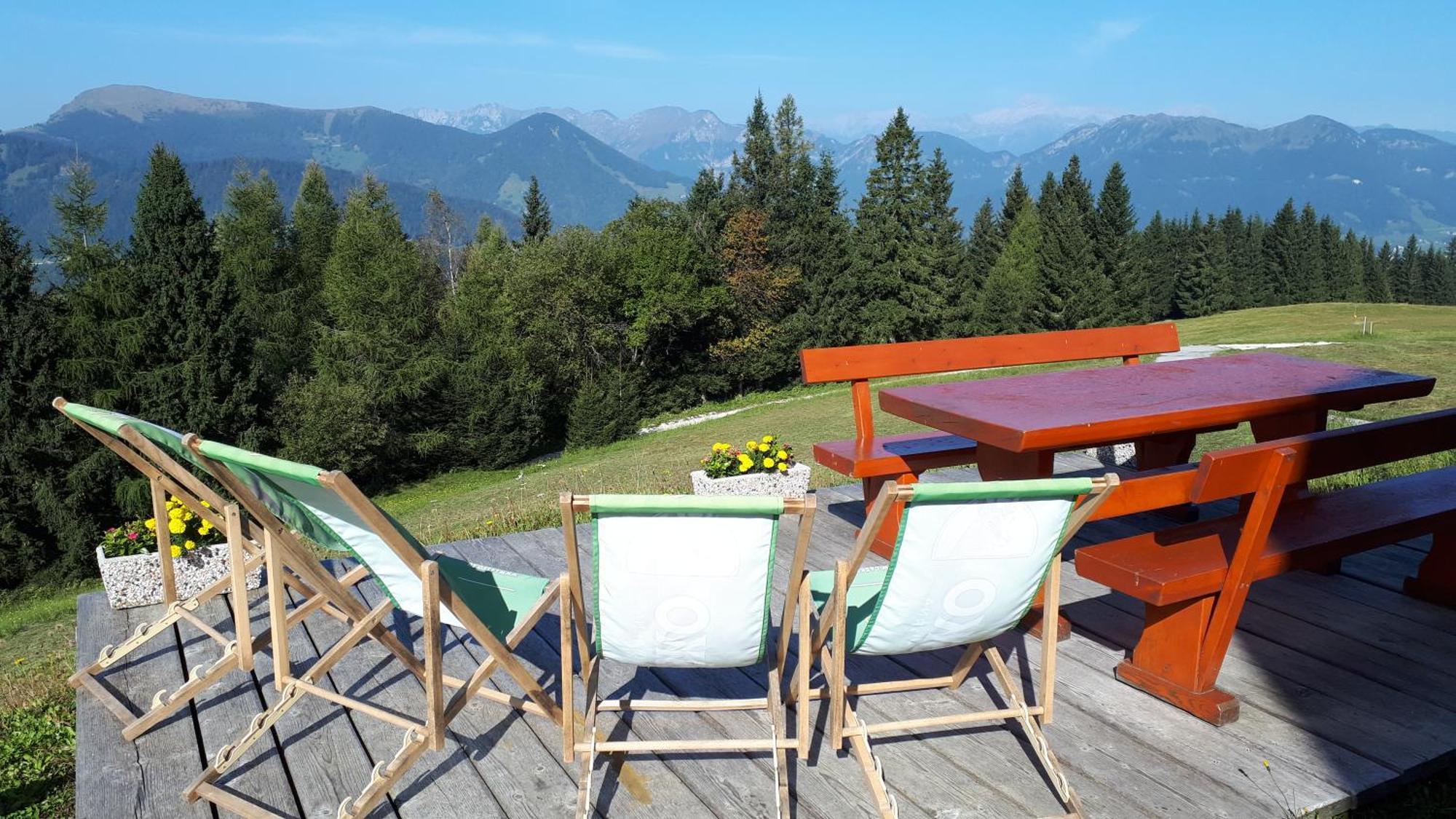Apartmaji Srnca Cerkno Exteriör bild