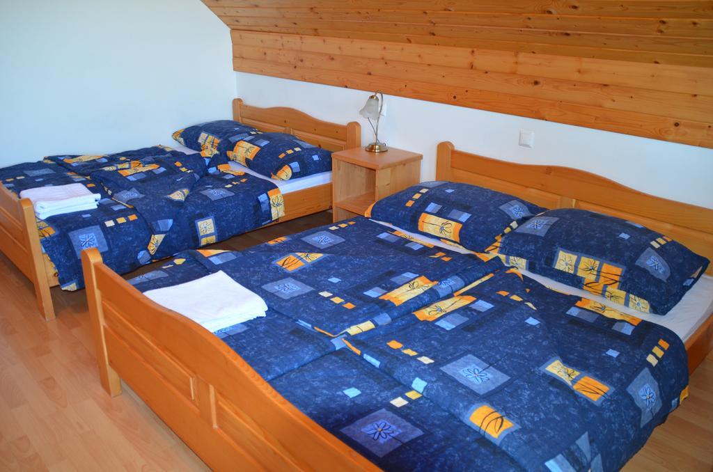 Apartmaji Srnca Cerkno Exteriör bild