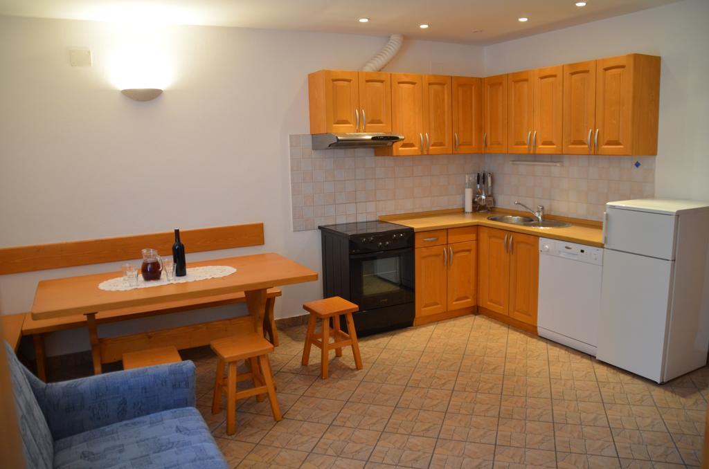 Apartmaji Srnca Cerkno Exteriör bild